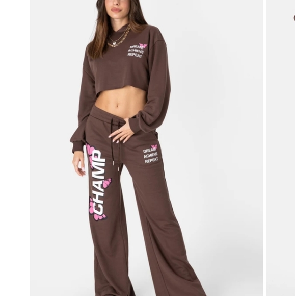 REPEAT Flared Sweatpants - Picture 8 of 10